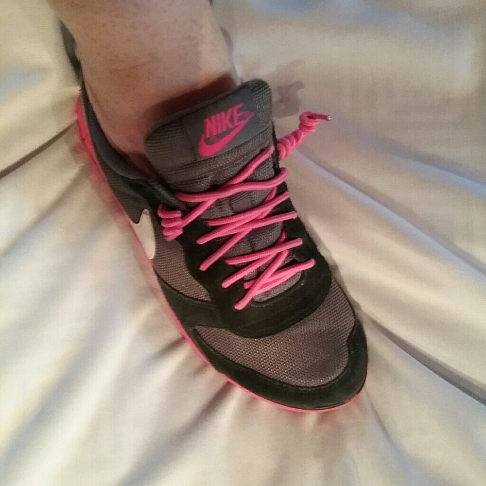 Nikes - Picture 3 of 5